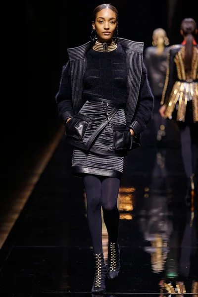 Look 30